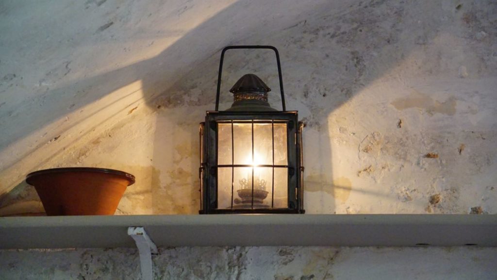 candle, light, vintage bedroom ideas